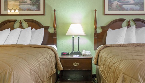 Standard Room, 2 Queen Beds, Non Smoking