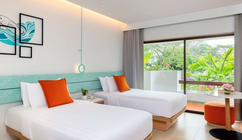 Premier Room, 2 Twin Beds, Garden View