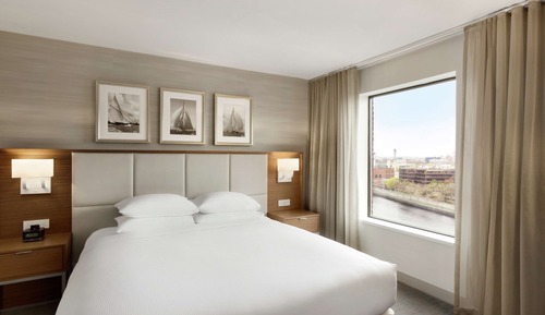 Suite, 1 King Bed, River View