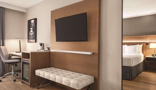 Premium Room, 1 King Bed, Non Smoking, Tower