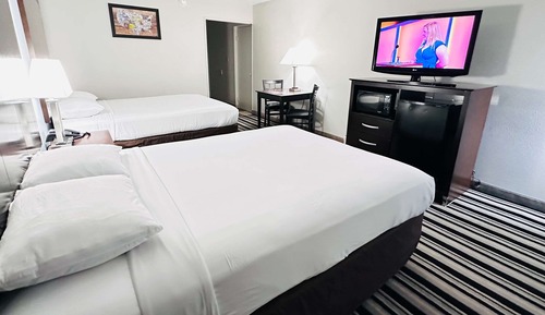 Standard Room, 2 Queen Beds, Non Smoking