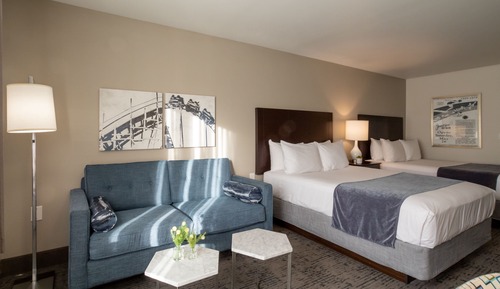 2 Queen Suite