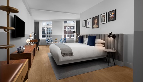 Premium Room, 1 King Bed (Street View Above Bar)