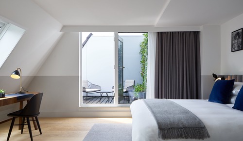 Premium Room, 1 King Bed, Balcony