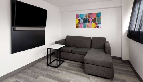 Business Suite, 1 King Bed with Sofa bed, Non Smoking