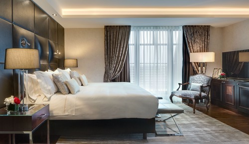 Superior Room, 1 King Bed