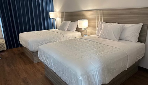 Room, 2 Queen Beds, Non Smoking
