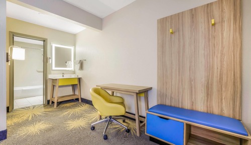 Suite, 1 King Bed, Non Smoking