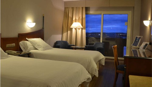 Double Room, 2 Twin Beds (con vistas a Toledo)