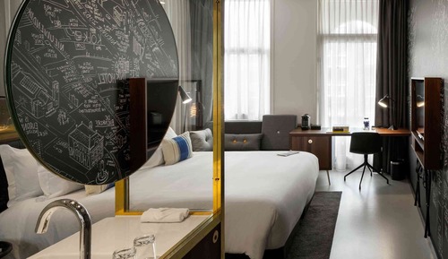 Deluxe Room, 1 King Bed