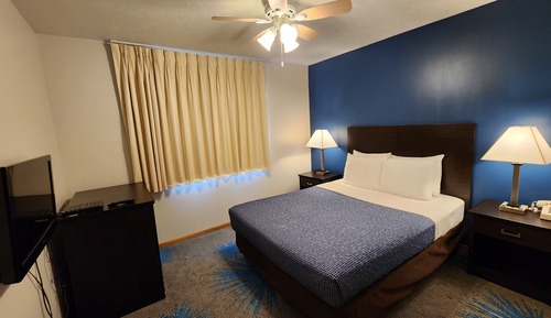 Suite, 1 Queen Bed, Non Smoking
