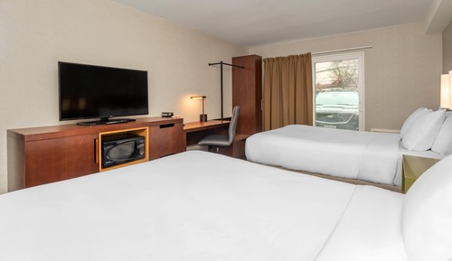 Room, 2 Queen Beds, 1st Floor, Non Smoking