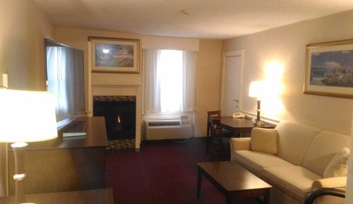 King Fireplace Suite
