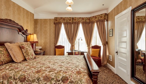 King Jacuzzi Suite 
