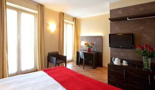 Superior Room, 1 King Bed, Non Smoking, City View