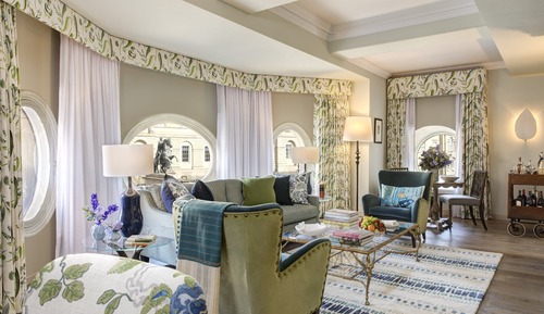 Suite (Bowes-Lyon)