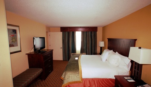Suite, 1 King Bed, Jetted Tub