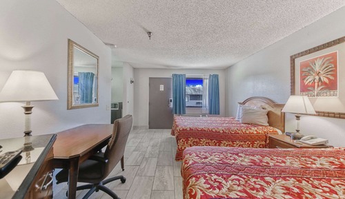 Standard Room, 2 Queen Beds, Non Smoking
