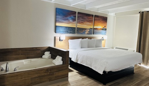 Deluxe Suite, 1 King Bed, Non Smoking