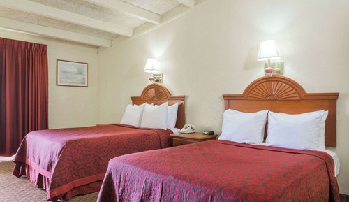 Standard Room, 2 Queen Beds, Non Smoking, Patio (First Floor)