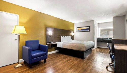 Standard Room, 1 King Bed, Non Smoking