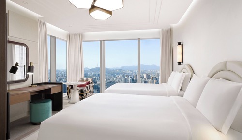 Grand Suite, 1 Bedroom, City View (Grand Masters Suite, 2 Queen Beds)