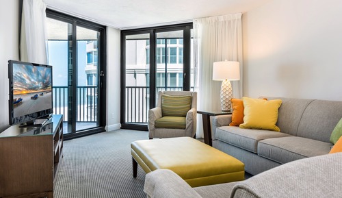 One Bedroom Condo Tropical View