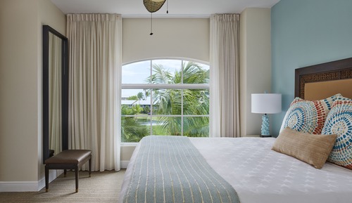 Golf Course One Bedroom King Suite