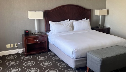 Suite, 1 King Bed with Sofa bed, Mobility Accessible, Non Smoking (Tub w/ Grab Bars)
