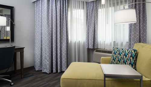 Room, 1 King Bed, Non Smoking, Refrigerator