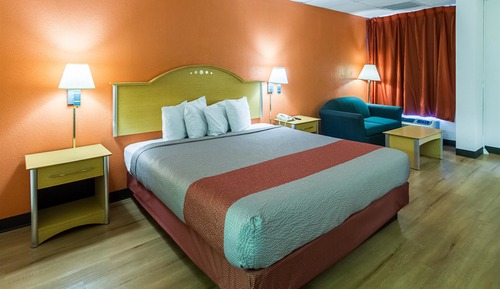 Standard Room, 1 King Bed, Non Smoking