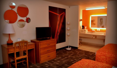 Efficiency, Room, 2 Queen Beds, Non Smoking