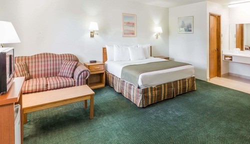 Studio Suite, 1 King Bed, Non Smoking