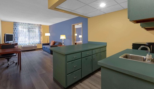 Room, 1 King Bed, Non Smoking