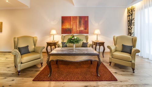 Deluxe Apartment, Annex Building (distance of 150 m)