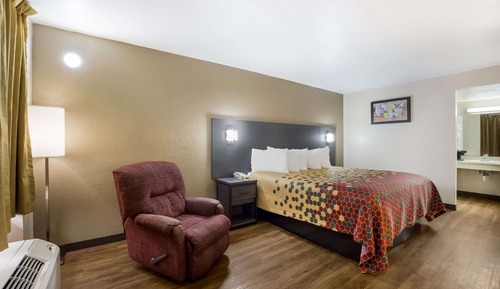 Standard Room, 1 King Bed, Non Smoking