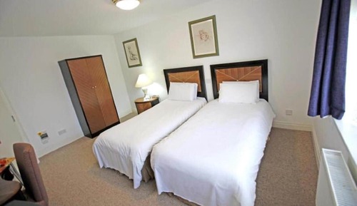 Standard Twin Room