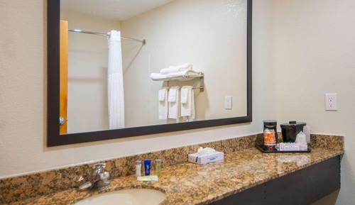 Suite, 1 King Bed, Non Smoking