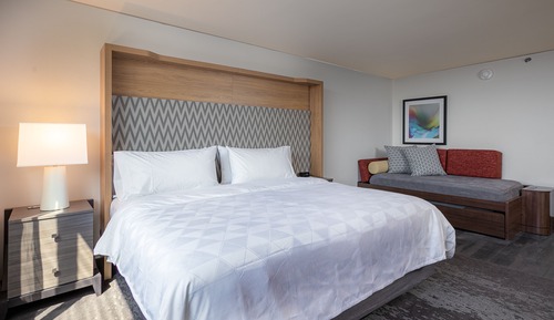 Standard Room, 1 King Bed