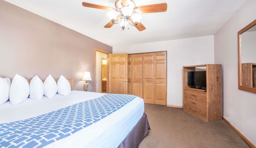 Suite, 1 King Bed, Non Smoking, Jetted Tub