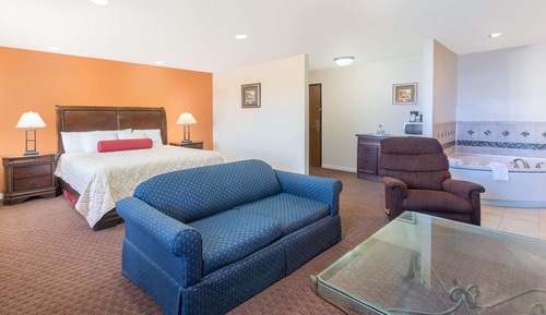 Suite, 1 King Bed, Non Smoking