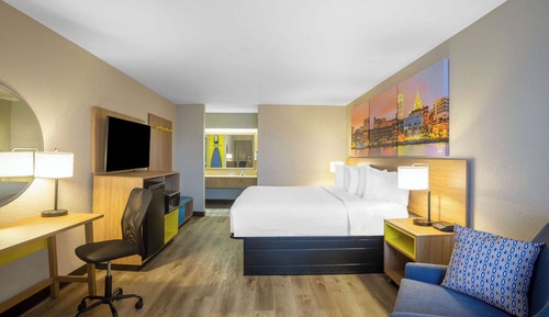Room, 1 Queen Bed, Accessible