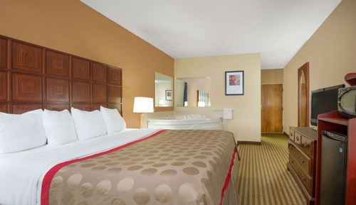 Studio Suite, 1 King Bed, Non Smoking, Jetted Tub