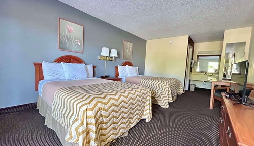 Standard Room, 2 Double Beds, Non Smoking