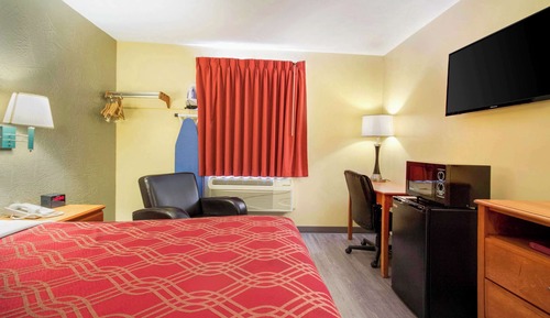 Standard Room, 1 Queen Bed, Non Smoking