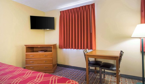 Room, 1 King Bed, Non Smoking (209082082)