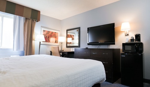 Room, 1 King Bed, Accessible, Non Smoking (Mobility/Hearing, Bathtub)