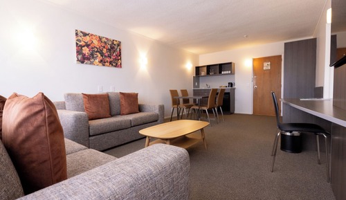Premium King with Lounge