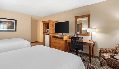 Standard Room, 2 Queen Beds, Refrigerator & Microwave, Ground Floor