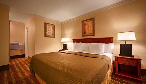 Standard Room, 1 King Bed, Non Smoking, Balcony